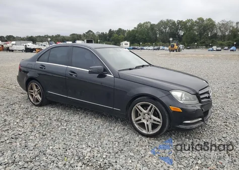 2013 Mercedes-Benz C 250 from USA, damaged, VIN WDDGF4HB0DR262747